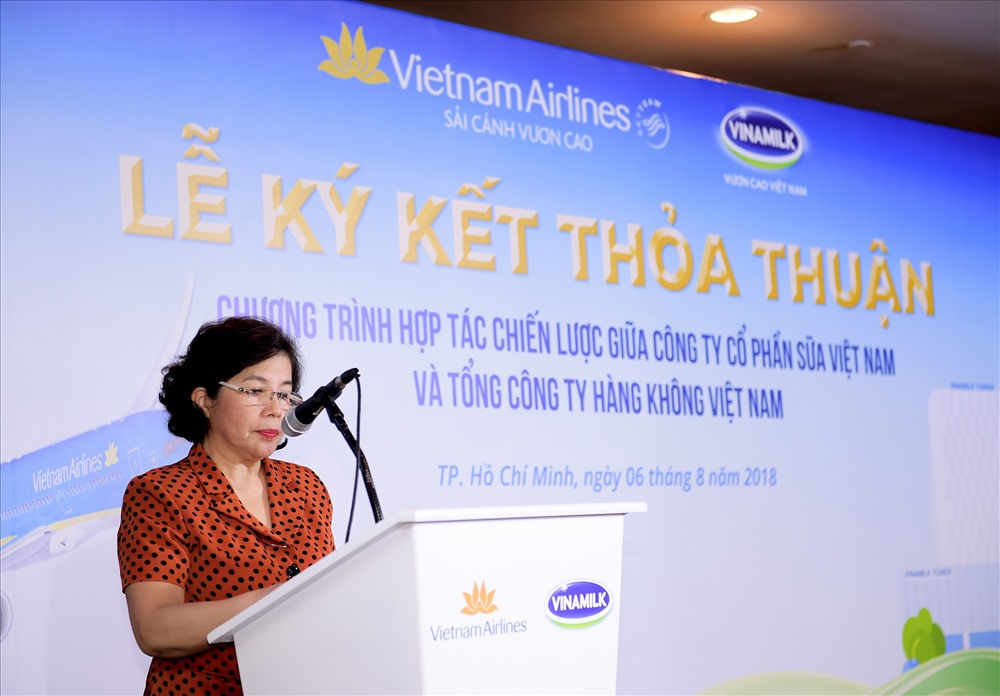  Bà Mai Kiều Liên – Thành viên HĐQT, Tổng Giám đốc Vinamilk phát biểu tại buổi lễ ký kết.
Ảnh: Lý Võ Phú Hưng
