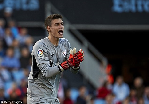 Kepa sẽ thế chỗ của chính Courtois tại Chelsea. Ảnh: Getty Images.