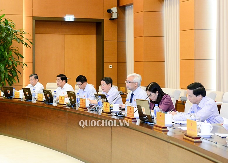 Các đại biểu tham dự phiên họp 26 của Ủy ban Thường vụ Quốc hội. Ảnh Q.H