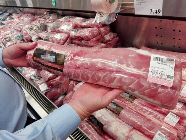 Thịt lợn ngoại siêu rẻ ồ ạt vào Việt Nam - Ảnh: petrotimes