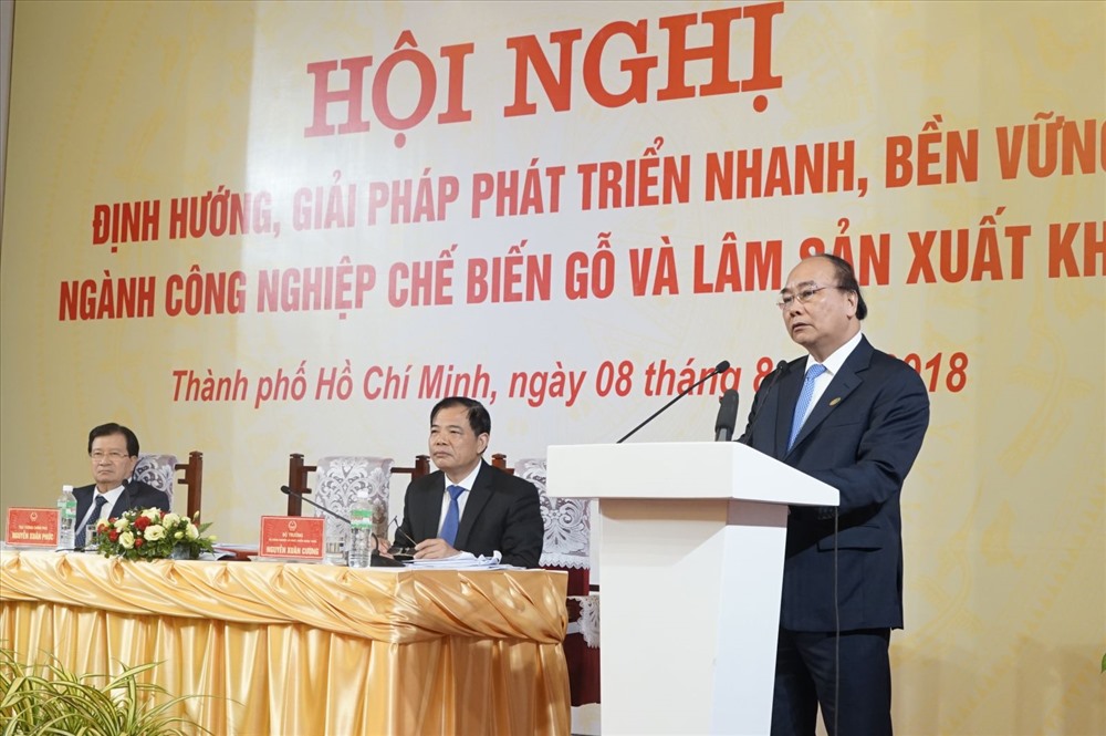 Thủ tướng Nguyễn Xuân Phúc phát biểu tại hội nghị - Ảnh: thegioitiepthi