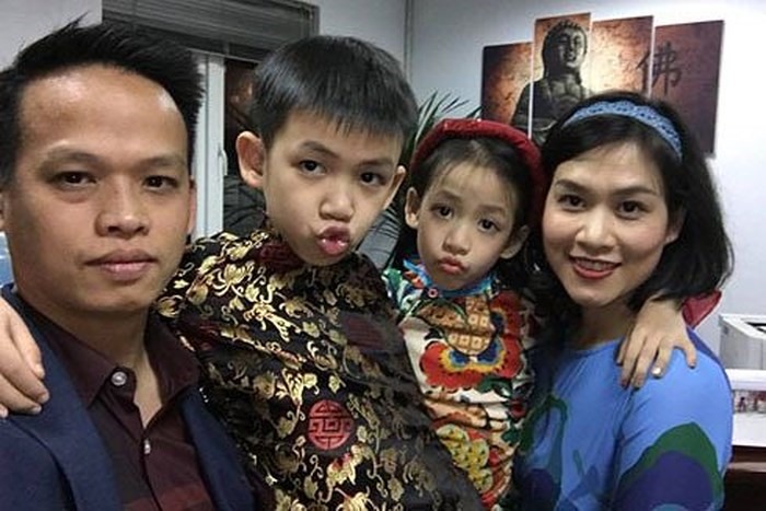 Nữ diễn viên Hà Hương và gia đình hạnh phúc.

