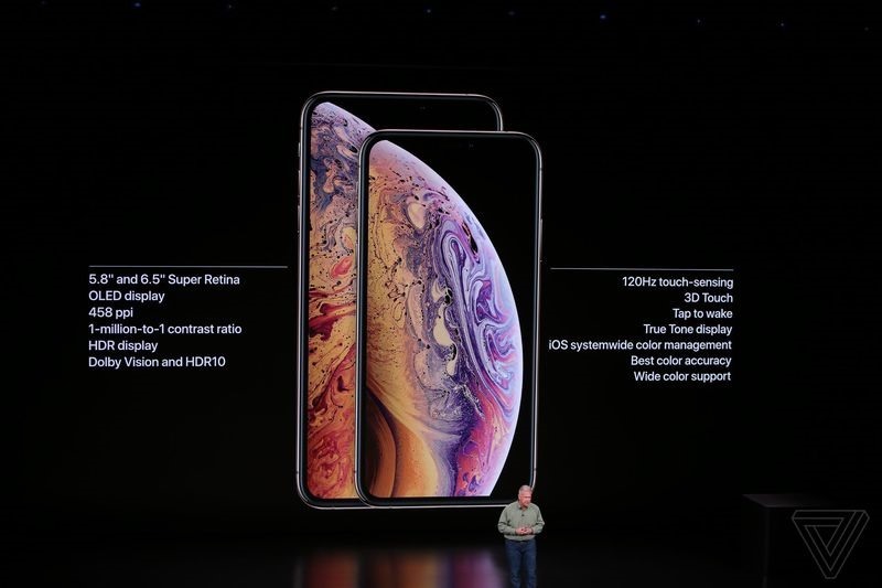 Buổi ra mắt bộ ba iPhone mới của Apple.