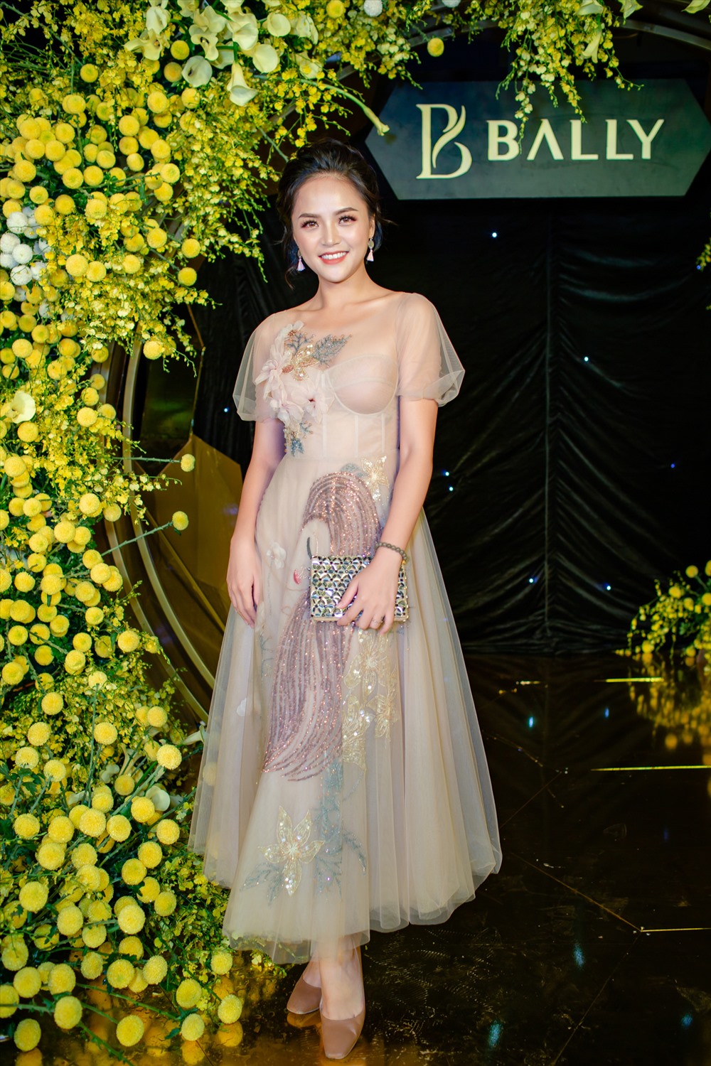 Nữ diễn viên Thu Quỳnh là gương mặt gây chú ý khi tham gia bộ phim “Quỳnh búp bê“. 