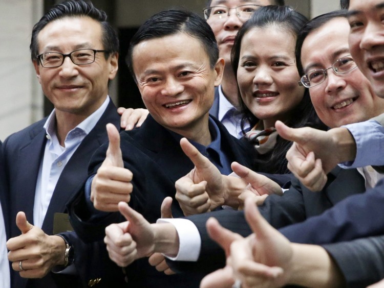 Trong năm 2013, chỉ riêng tại thị trường Trung Quốc, Alibaba có đến 231 triệu khách hàng cùng số tiền được giao dịch qua các dịch vụ của hãng này lên tới 248 tỷ USD.