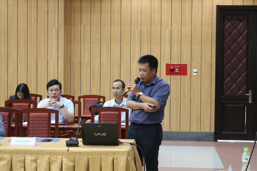 TS Trần Toàn Thắng trình bày tại diễn đàn.