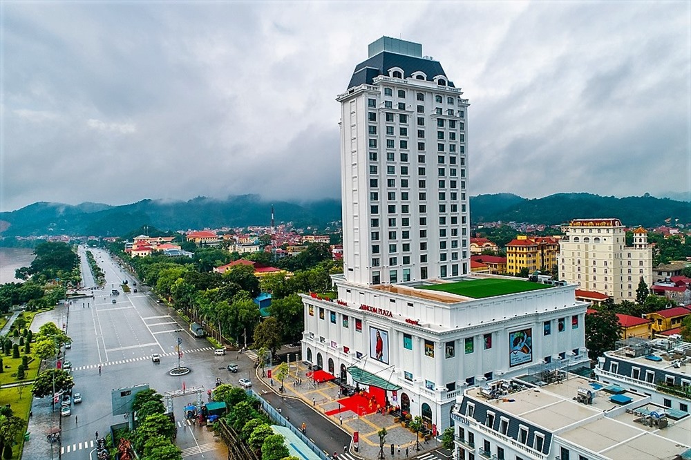 Vincom Plaza Lạng Sơn có vị trí tuyệt đẹp, nổi bật trong tổng thể kiến trúc đô thị của thành phố Lạng Sơn.