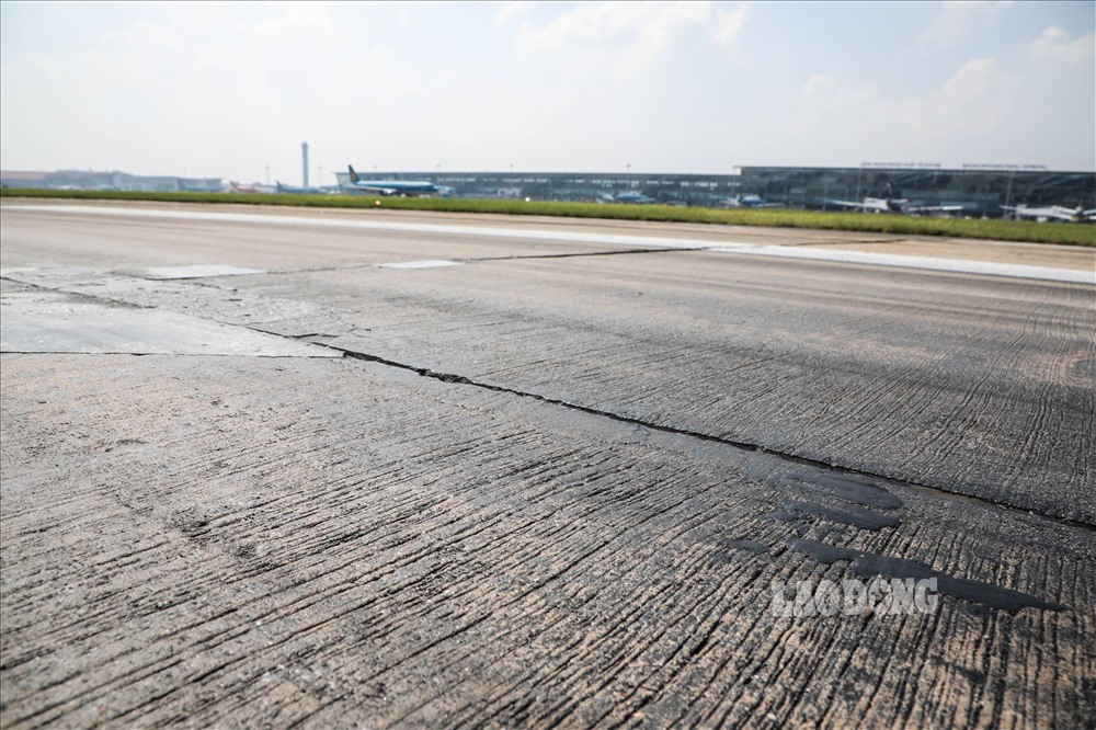 Theo đại diện sân bay Nội Bài, hiện công tác giám sát kiểm tra xử lý nóng Nội Bài vẫn đáp ứng để đảm bảo an toàn bay thường xuyên. 
