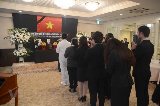 Đại sứ quán Việt Nam tại Nhật Bản tổ chức Lễ viếng Chủ tịch Nước Trần Đại Quang. Ảnh: Vietnam+