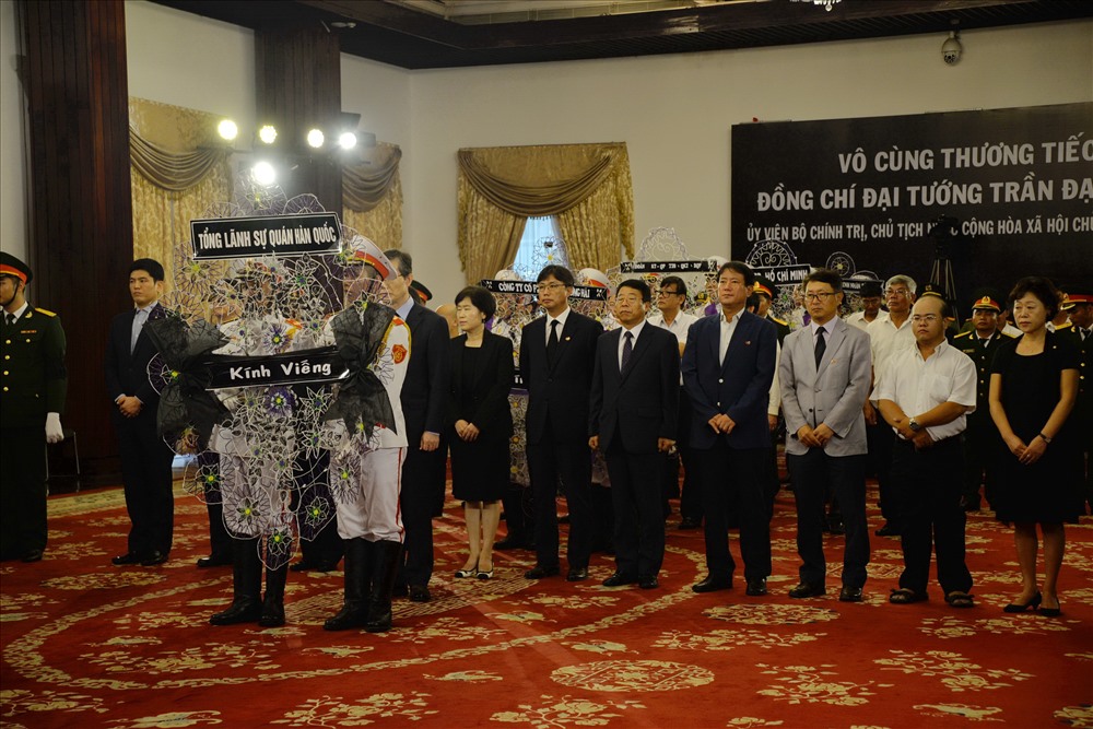 Đoàn Tổng lãnh sự quán Hàn Quốc viếng Chủ tịch nước Trần Đại Quang.