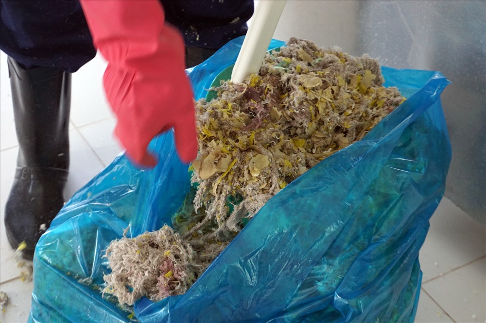 Rác thải y tế sau khi xử lý tại i Bệnh viện Đa khoa tỉnh Bạc Liêu trở thành rác thải thông thường (ảnh Nhật Hồ)