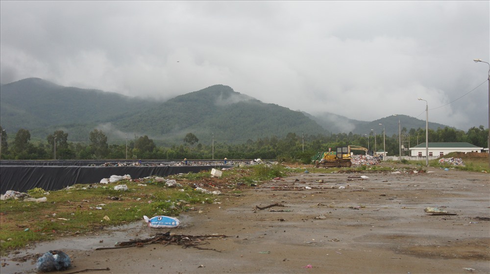 Bãi tập kết rác thải huyện Lộc Hà, nơi bị sụt lún hồ chứa nước thải