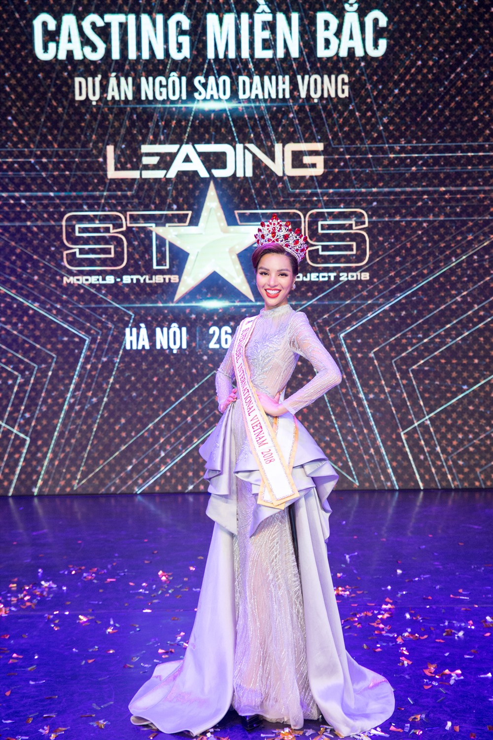Sau khi đạt giải vàng Siêu mẫu Việt Nam 2015, siêu mẫu Khả Trang có thời gian “chinh chiến” tại nhiều đấu trường nhan sắc quốc tế.