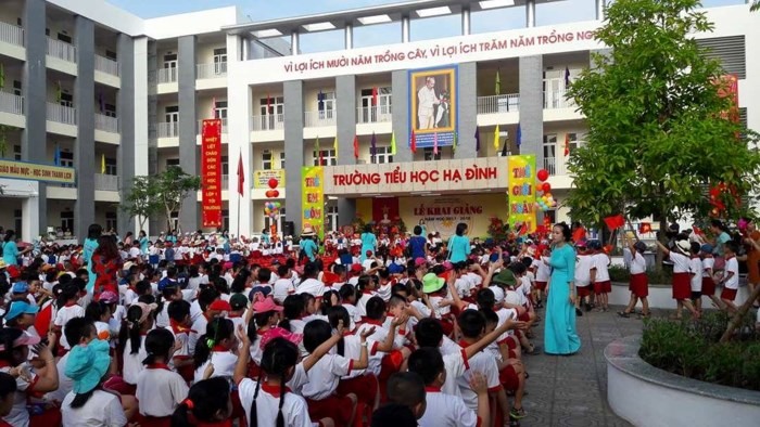 Lễ khai giảng năm học 2017-2018 tại Trường Tiểu học Hạ Đình (Thanh Xuân, Hà Nội) - Ảnh: antt.vn