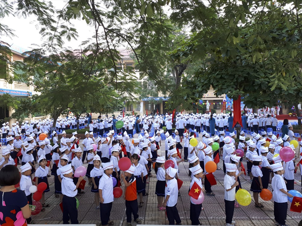 Lễ khai giảng năm học mới 2018-2019 tại trường Tiểu học Sơn Đồng (huyện Hoài Đức, thành phố Hà Nội). Ảnh Trần Vương