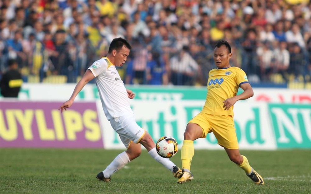 Trọng Hoàng đóng góp 1 bàn thắng trong chiến thắng 4-0 của Thanh Hóa. Ảnh: VPF