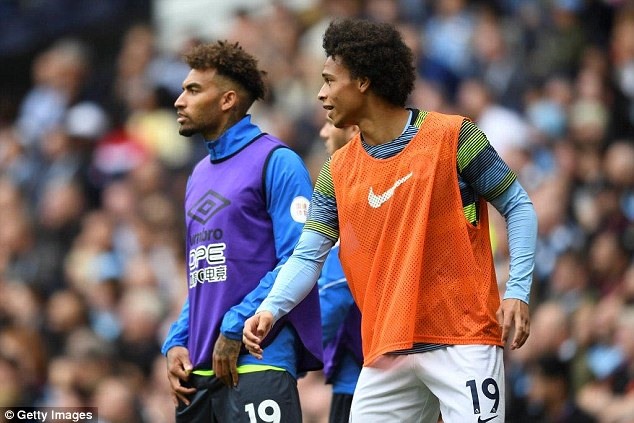 Leroy Sane (phải) chưa được đá chính trận nào ở Premier League mùa này. Ảnh: Getty Images.