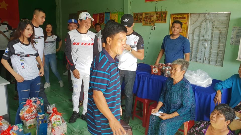 Đây là món quà có ý nghĩa rất lớn đối với người dân khó khăn ở khu vực này. Ở miền Tây vẫn còn đó những con người sẵng sàng chung tay đóng góp công sức của mình một cách vô điều kiện cho những hoạt động thiện nguyện hết sức thiết thực. 