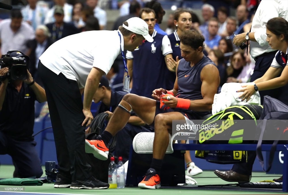 Nadal buộc phải rút lui vì chấn thương đầu gối tái phát. Ảnh: Getty.