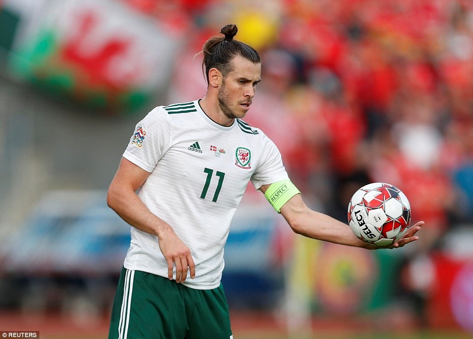 Gareth Bale thi đấu không được như kì vọng trong lần đầu đeo băng thủ quân ĐT Xứ Wales. Ảnh: Reuters.
