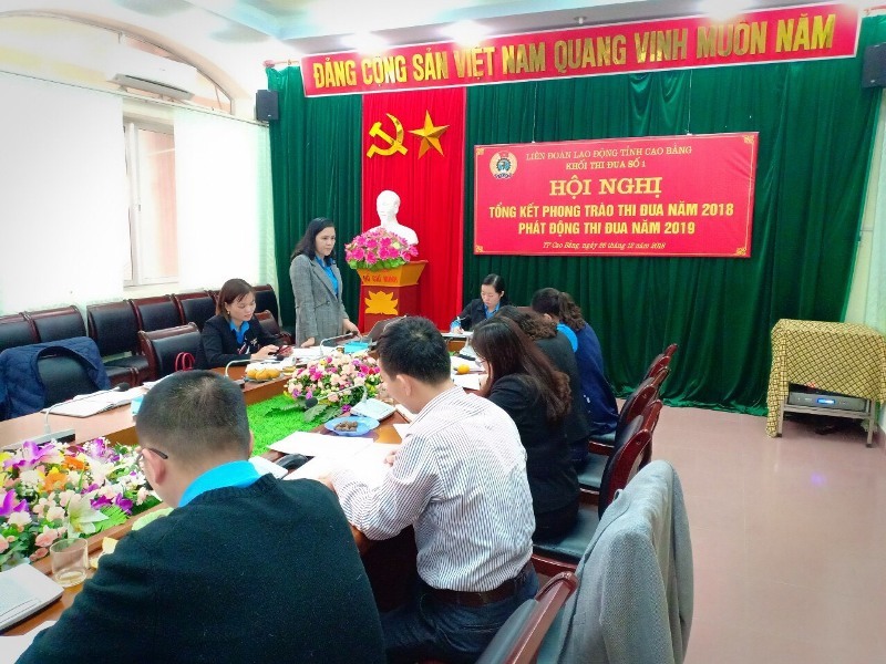 Chủ tịch LĐLĐ tỉnh Cao Bằng Nguyễn Ngọc Thư phát biểu chỉ đạo tại hội nghị.