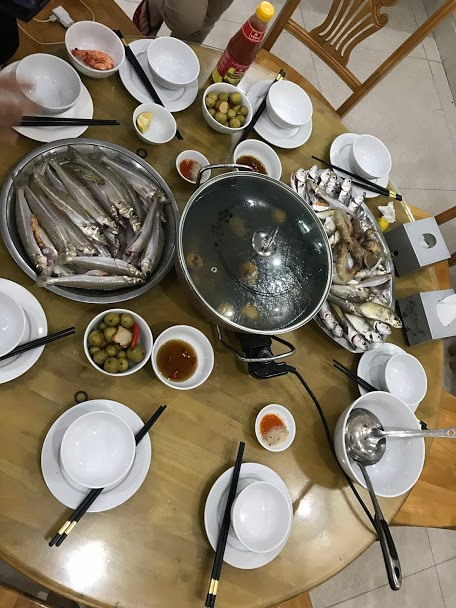 Cùng ngư dân chế biến và thưởng thức các món cá do tự tay đánh bắt.