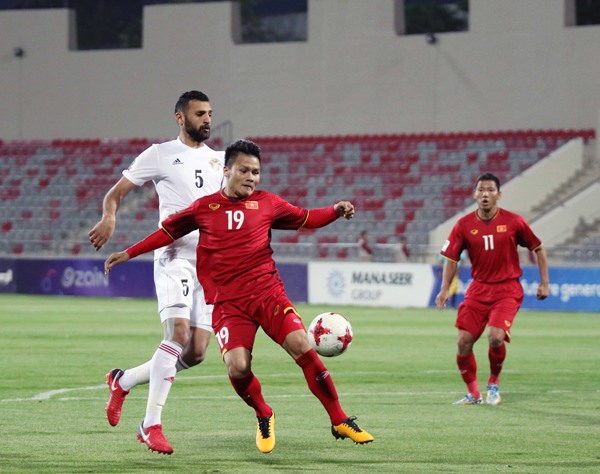 Ở vòng loại, ĐT Việt Nam lần lượt cầm hòa Jordan với tỉ số 0-0 và 1-1, qua đó giành vì trí nhì bảng C và có tấm vé vớt đến UAE dự VCK Asian Cup 2019. Ảnh: VFF