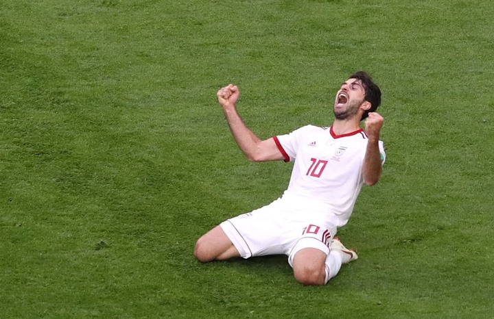 Karim Ansarifard ăn mừng sau khi ghi bàn vào lưới Bồ Đào Nha. Ảnh: FIFA.