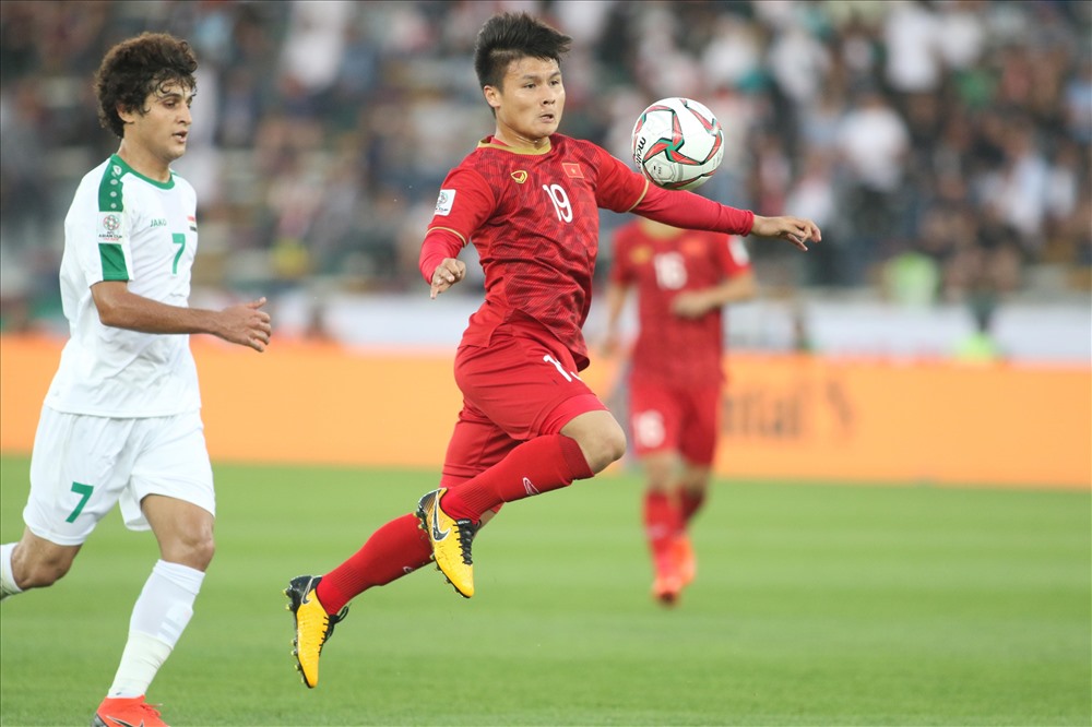 Quang Hải đã có màn trình diễn vô cùng ấn tượng trước đối thủ Iraq ở trận ra quân của ĐT Việt Nam tại VCK Asian Cup 2019. Ảnh: Hữu Phạm