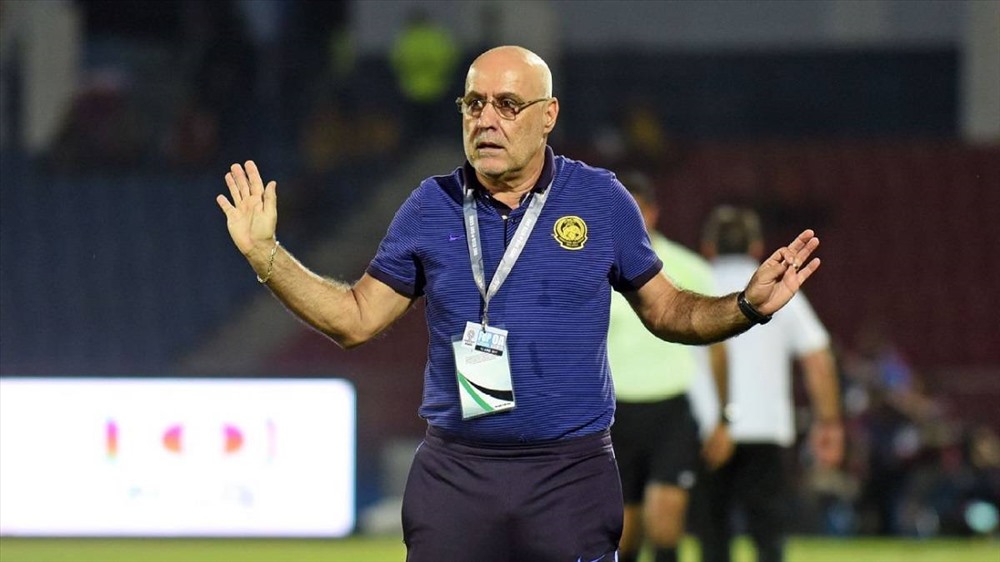 HLV Nelo Vingada từng thảm bại 1-4 trước Olympic Việt Nam tại ASIAD 2014. Ảnh Diario AS