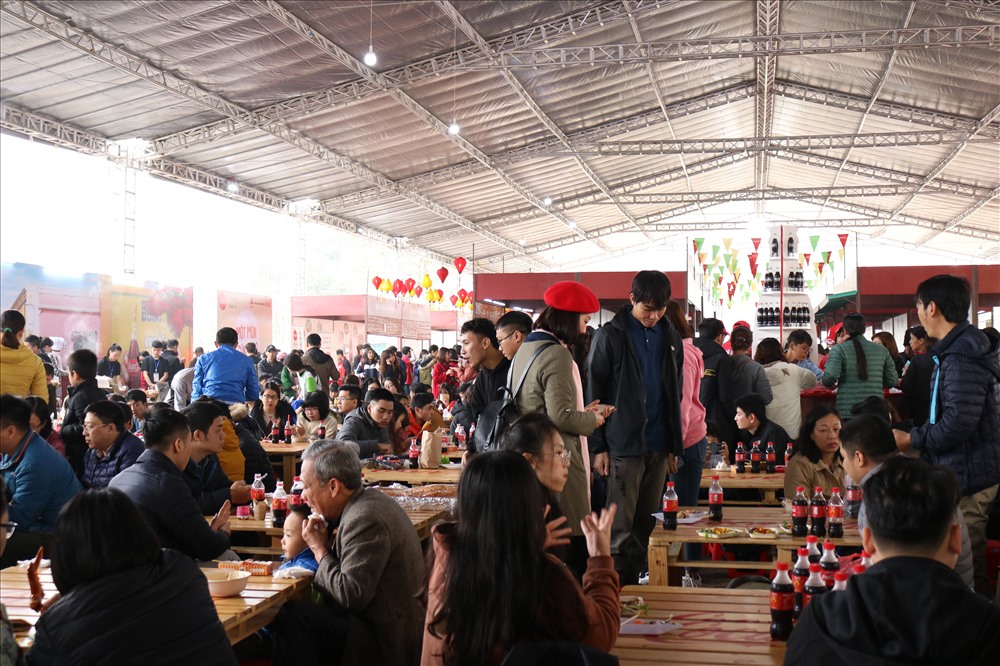 Lễ hội ẩm thực được diễn ra trong 2 ngày 12-13.1. Tuy nhiên, trong ngày đầu tiên đã thu hút rất đông thực khách.