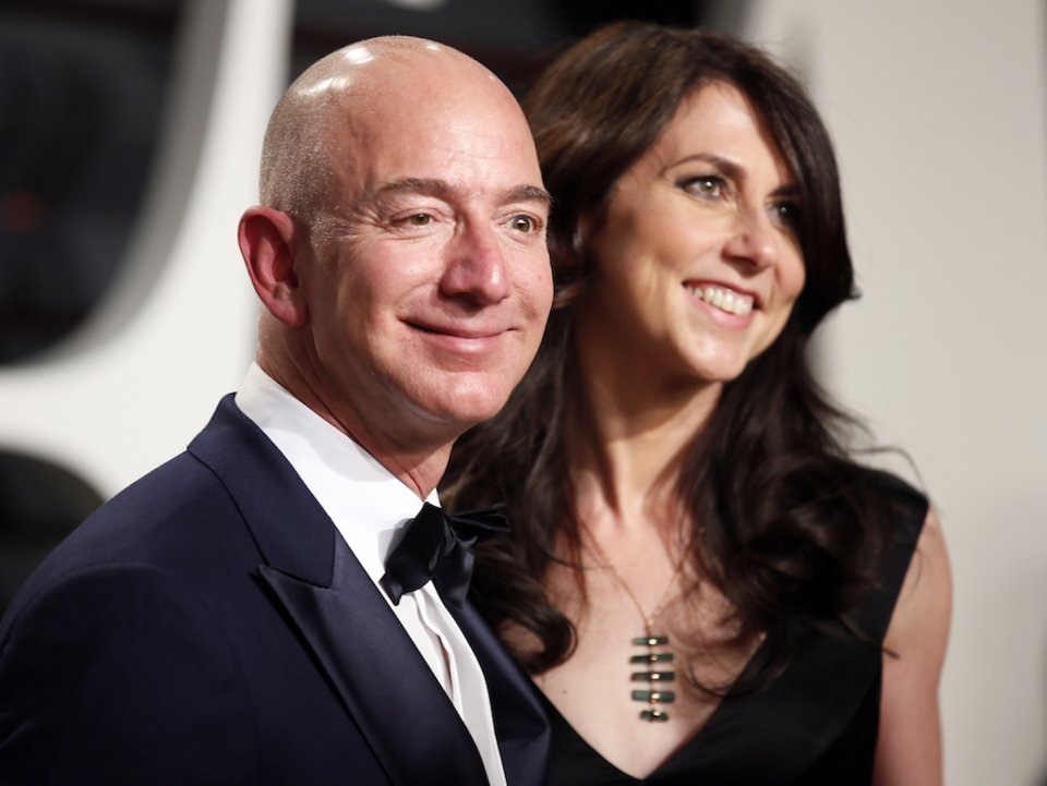 Về phần mình, Jeff Bezos nói rằng ngay từ đầu anh đã biết bản thân mình muốn cưới một người tháo vát.