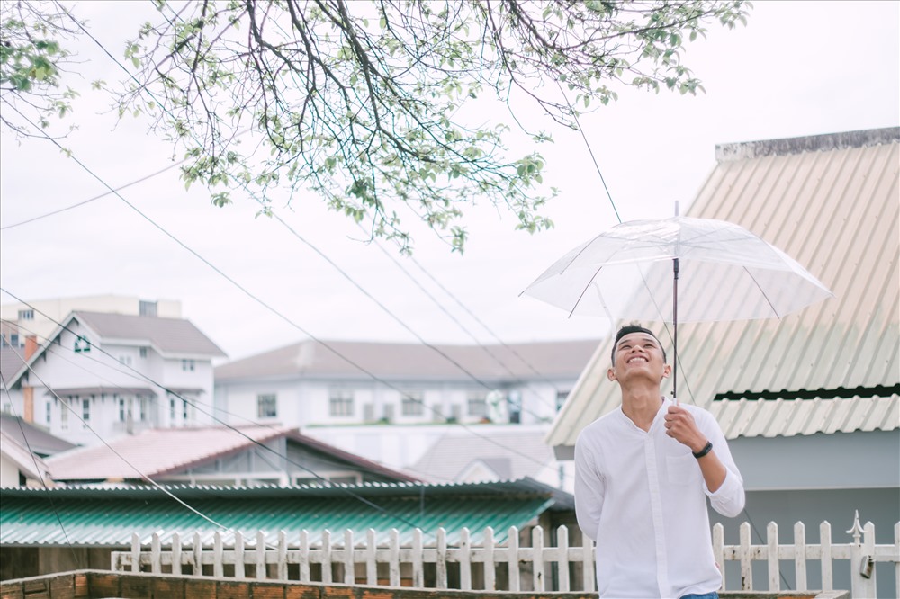 Góc phố bình yên ít người lại qua. Ảnh: Thúy Hiền