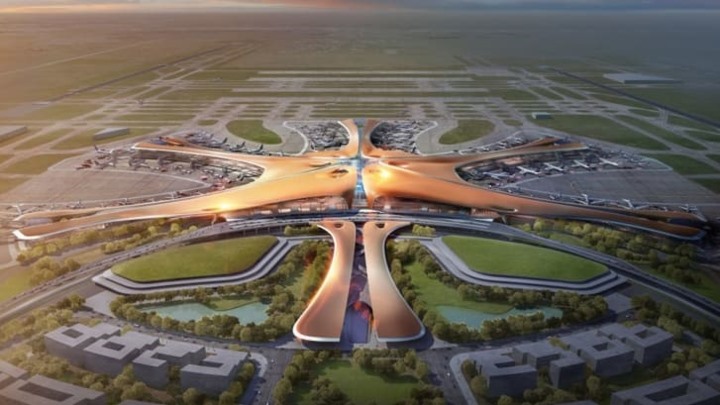 Sân bay quốc tế Bắc Kinh, Trung Quốc dự kiến sẽ mở cửa vào tháng 10/2019. Nhà ga rộng khoảng 700.000m2, phục vụ khoảng 72 triệu hành khách mỗi năm.