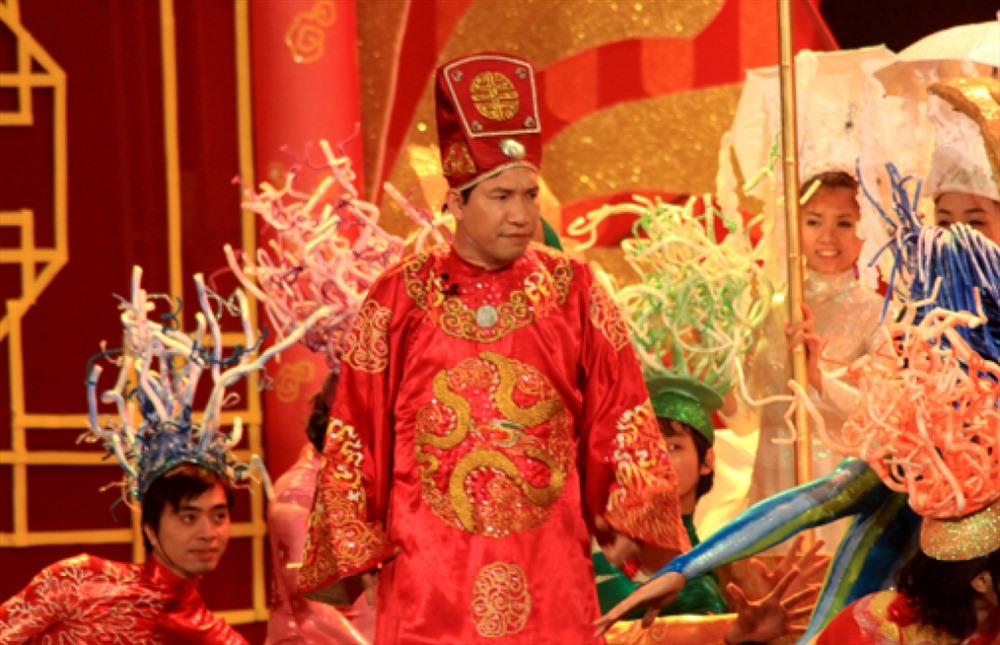 Nghệ sĩ Quang Thắng trong vai “Táo Kinh Tế” trong Táo Quân 2018. 