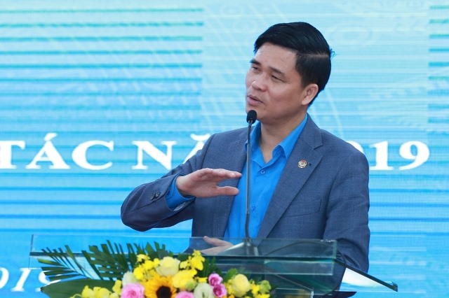 Phó Chủ tịch Tổng LĐLĐVN Ngọ Duy Hiểu phát biểu chỉ đạo tại hội nghị. Ảnh: Hải Nguyễn