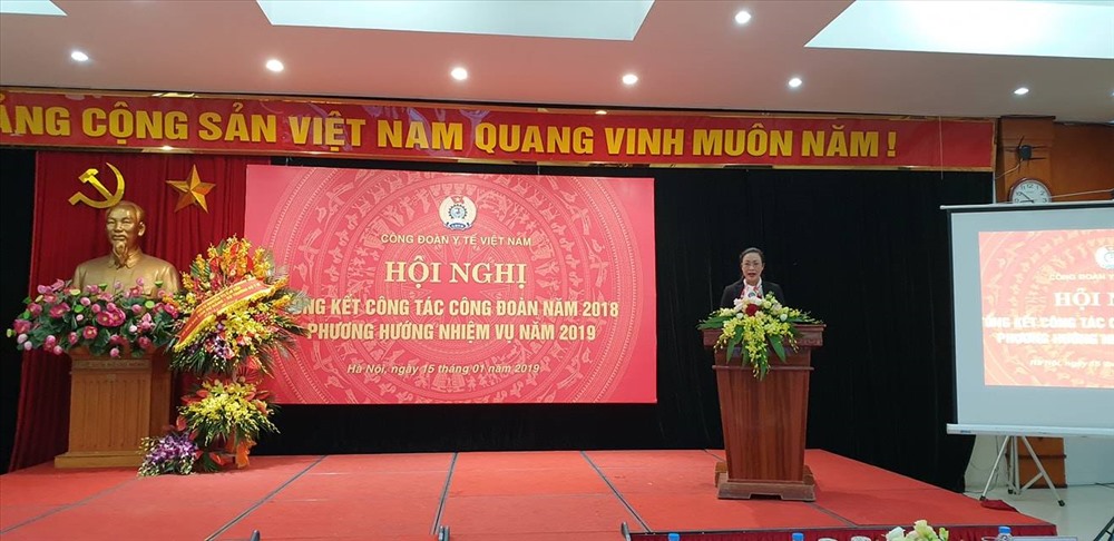 Chủ tịch Công đoàn Y tế Việt Nam Phạm Thanh Bình phát biểu tại hội nghị.
