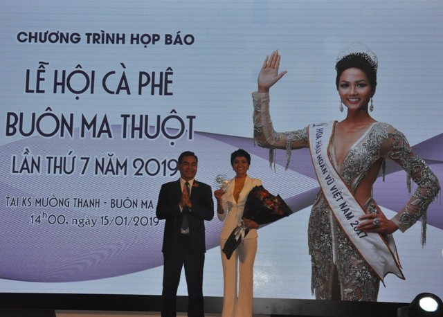 Hoa hậu H'Hen Niê làm đại sứ cho Lễ hội cà phê Buôn Ma Thuột năm 2019.