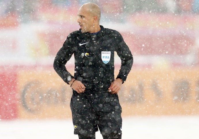 Trọng tài Ahmed Al-Kaf có nhiều phán quyết chính xác ở giải U23 Châu Á.