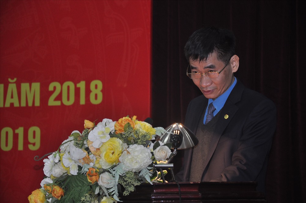 Phó Chủ tịch Tổng LĐLĐVN Trần Văn Thuật phát biểu tại Hội nghị. 