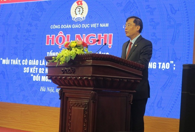 TS. Vũ Minh Đức - Chủ tịch CĐ Giáo dục VN phát biểu khai mạc hội nghị. Ảnh: Xuân Trường