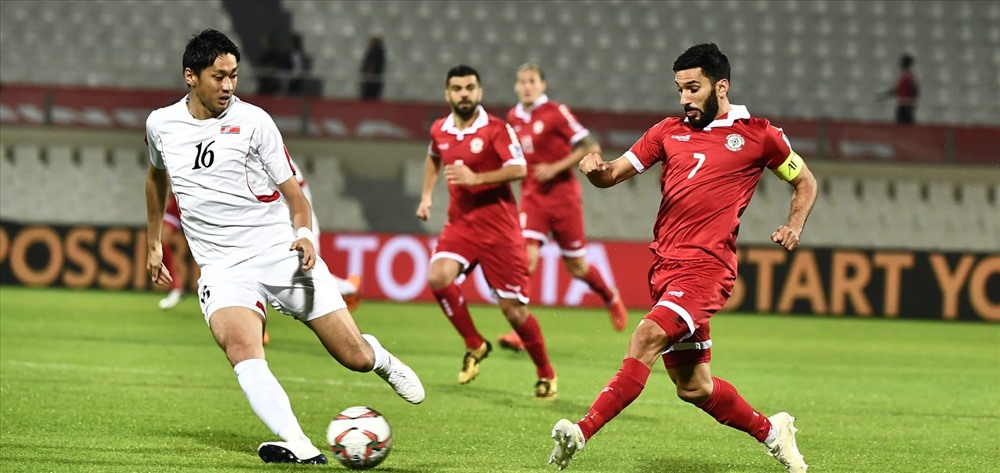 Hậu vệ Lebanon tỏ ra tiếc nuối khi bị loại khỏi Asian Cup 2019. Ảnh AFC