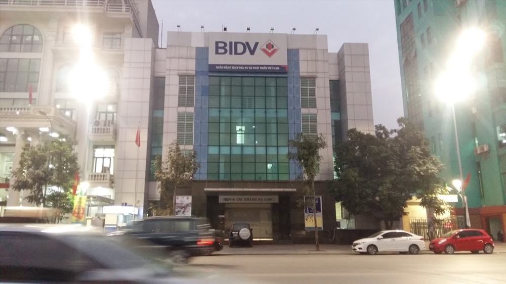 Trụ sở BIDV chi nhánh Hạ Long bị cướp chiều 18.1. Ảnh: Nguyễn Hùng