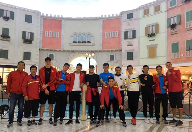 Đội tuyển Việt Nam tham quan thủ đô Doha. Ảnh: FBNV