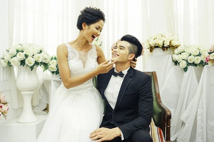 Hình ảnh H'Hen Niê mặc áo cưới từng gây xôn xao dư luận.