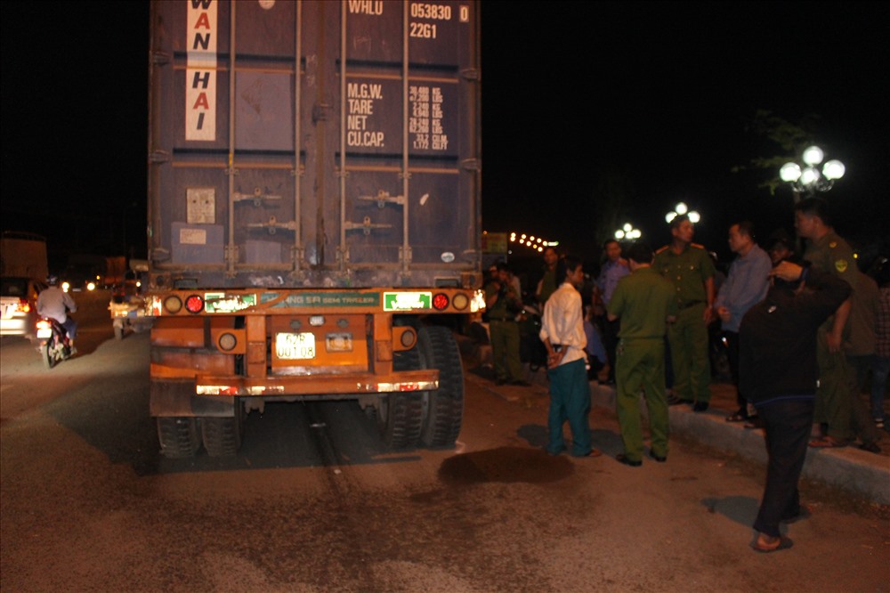 Chiếc xe container gây tai nạn.