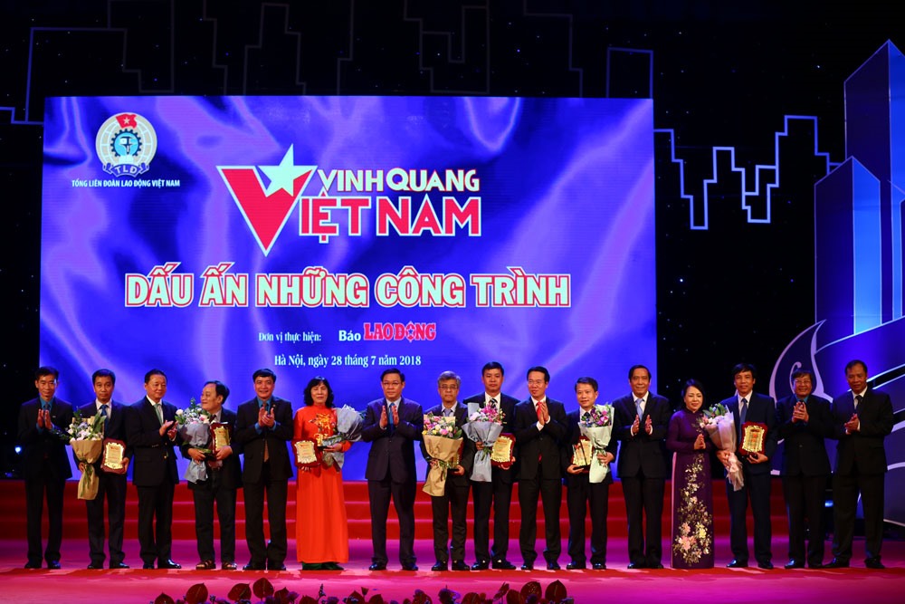 Chương trình “Vinh quang Việt Nam - Dấu ấn những công trình” tôn vinh những công trình thế kỷ. Ảnh: S.T