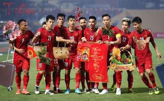 Những ảnh chế tuyển Việt Nam luôn đem lại tiếng cười và sự gắn kết cho người hâm mộ. Hãy xem những hình ảnh đầy sáng tạo và hài hước về đội tuyển Việt Nam để cảm nhận tình yêu bóng đá và niềm vui cùng đội tuyển của chúng ta.
