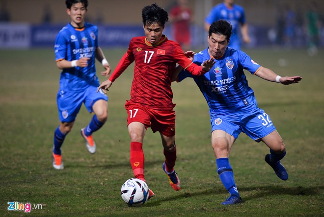 U22 Việt Nam và U22 Ulsan Huyndai cầm hòa nhau tỉ số 0-0 sau 90 phút trên sân Hàng Đẫy. Ảnh: Zing.vn