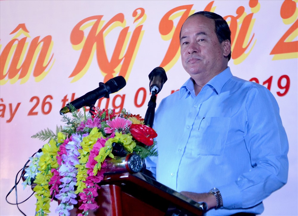 Phó Chủ tịch UBND tỉnh An Giang Nguyễn Thanh Bình phát biểu chúc Tết CNLĐ. Ảnh: Lục Tùng